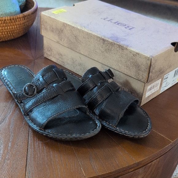 Born Black Leather Slide Pina Black Sandals Sz 9 - Picture 1 of 8